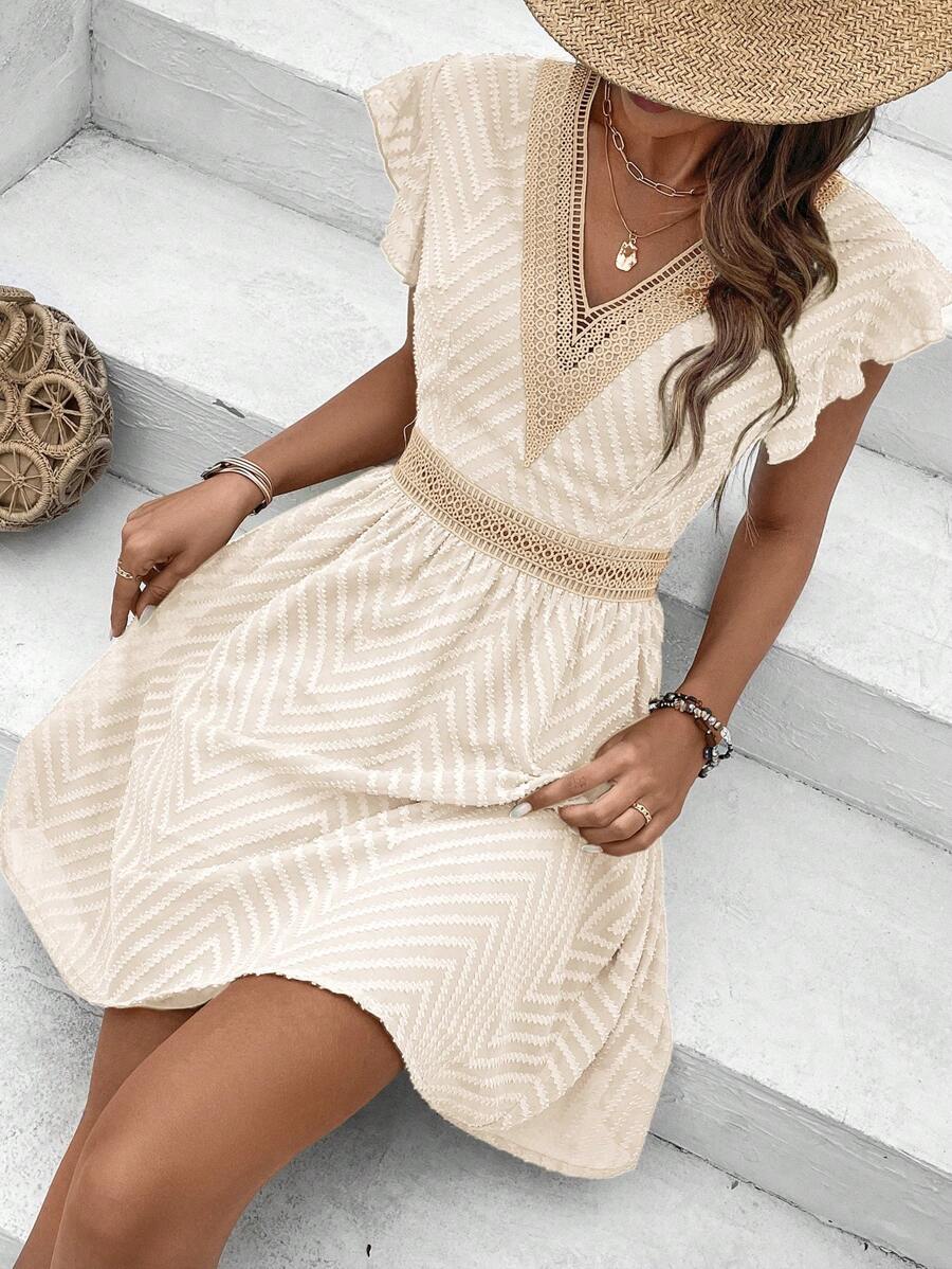Vestido mini de mujer con escote en V y manga corta con detalle de ribete de crochet
