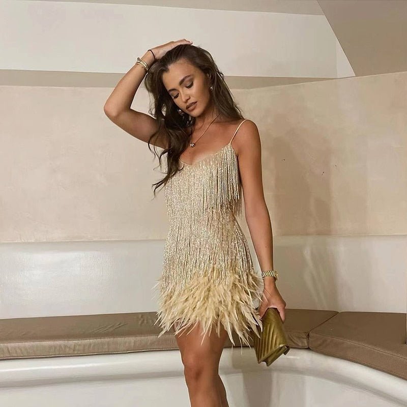 Vestido mini con flecos y tiras para mujer con dobladillo de plumas