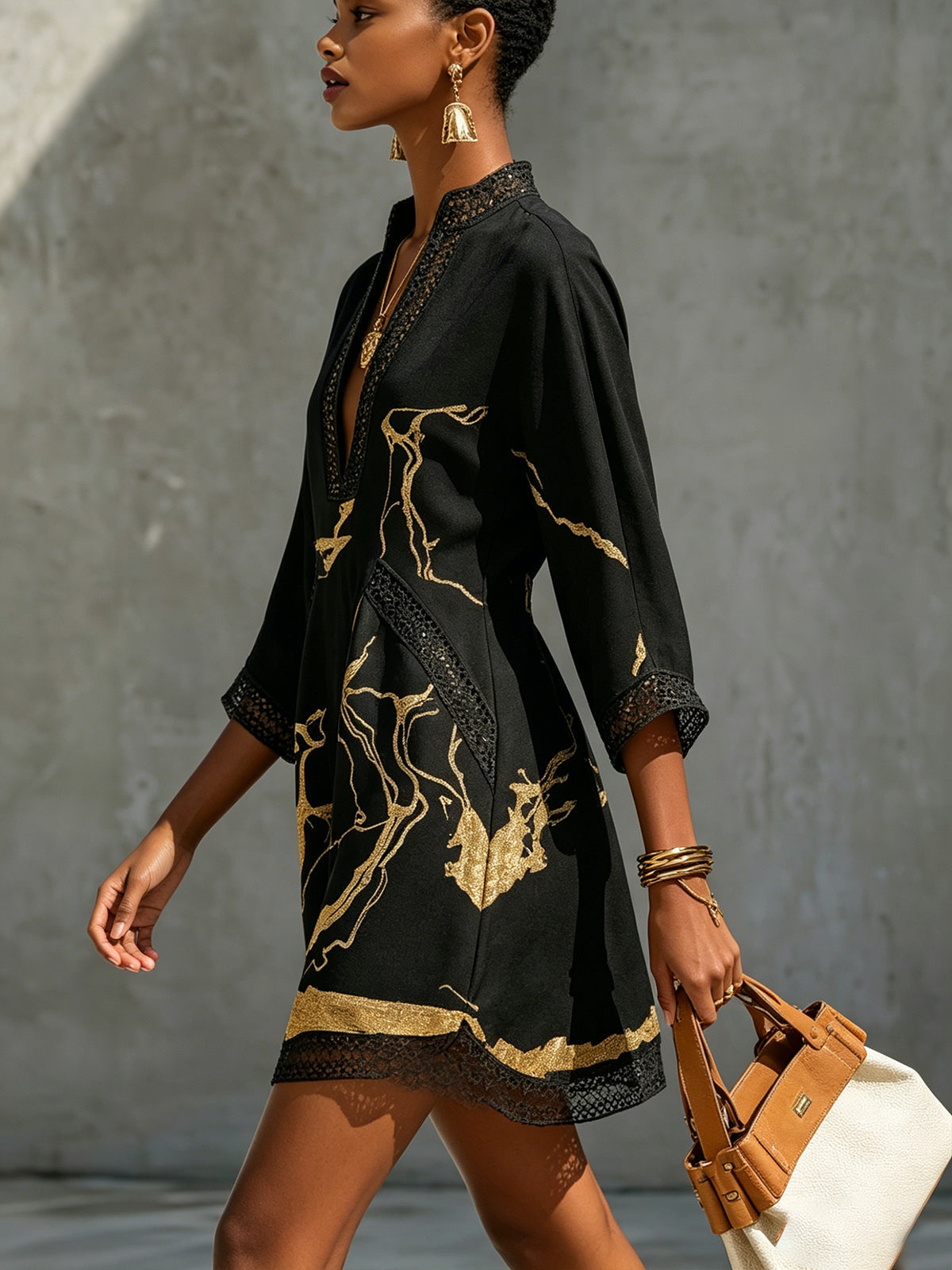 Marisa - Minivestido negro con estampado de mármol dorado y encaje de ganchillo