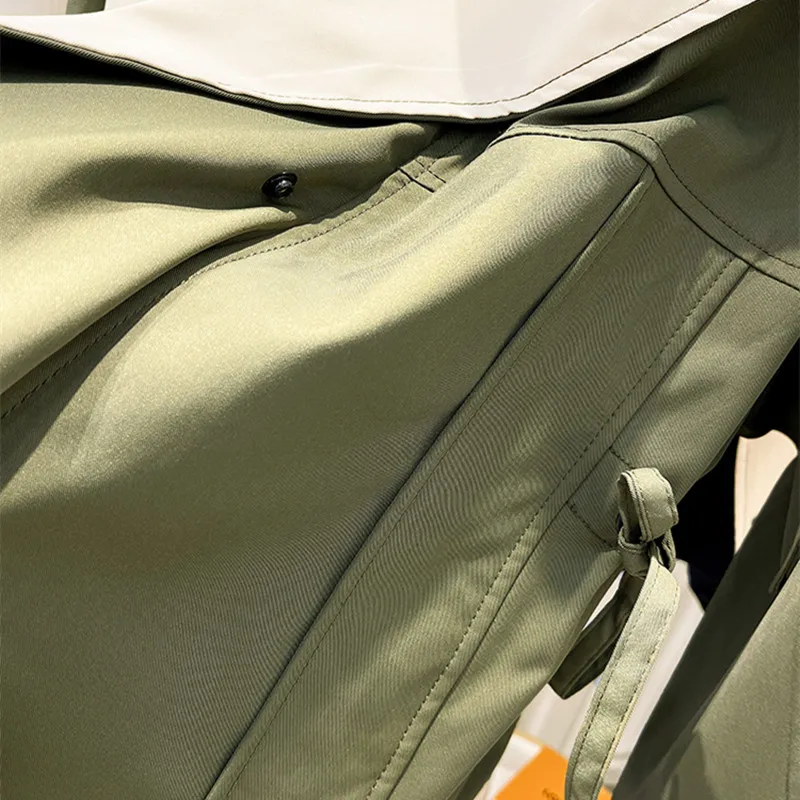 Ella Chaqueta Elegante con Protección Contra el Viento y la Lluvia